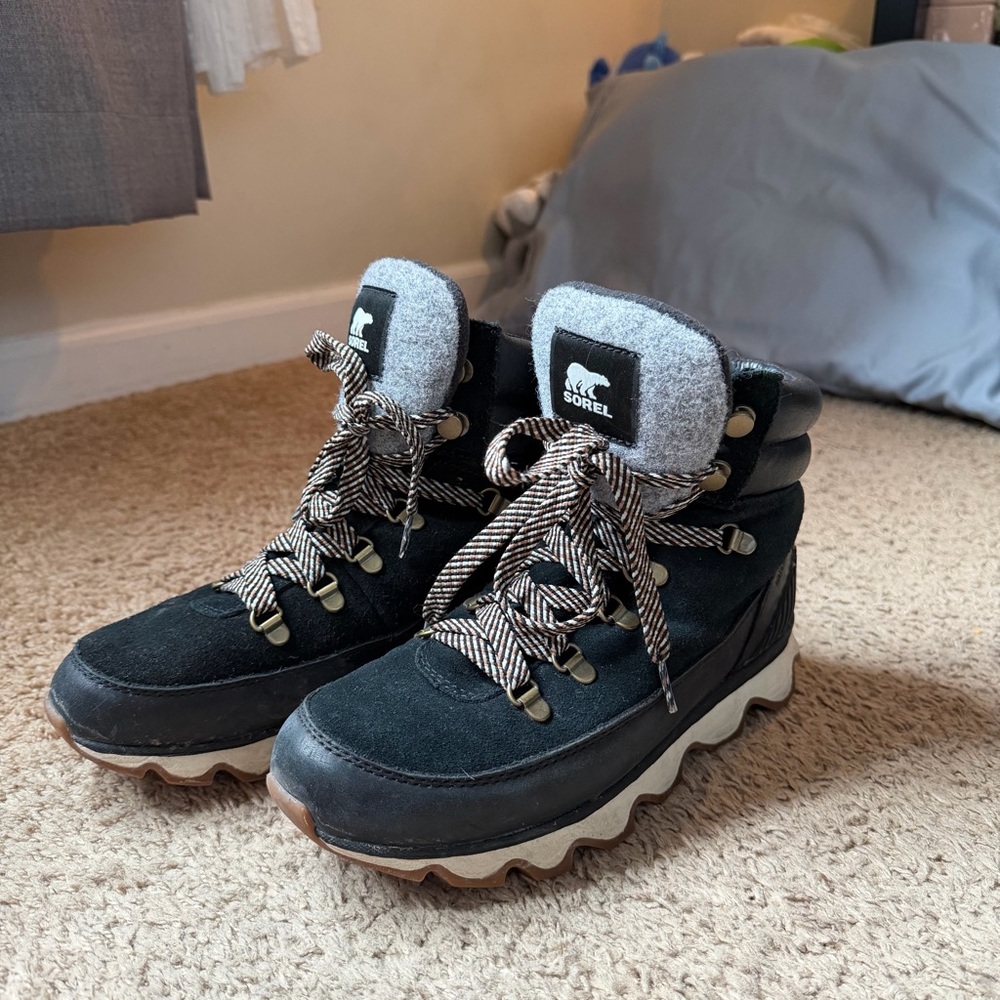 Sorel Winter Boots - Size 9